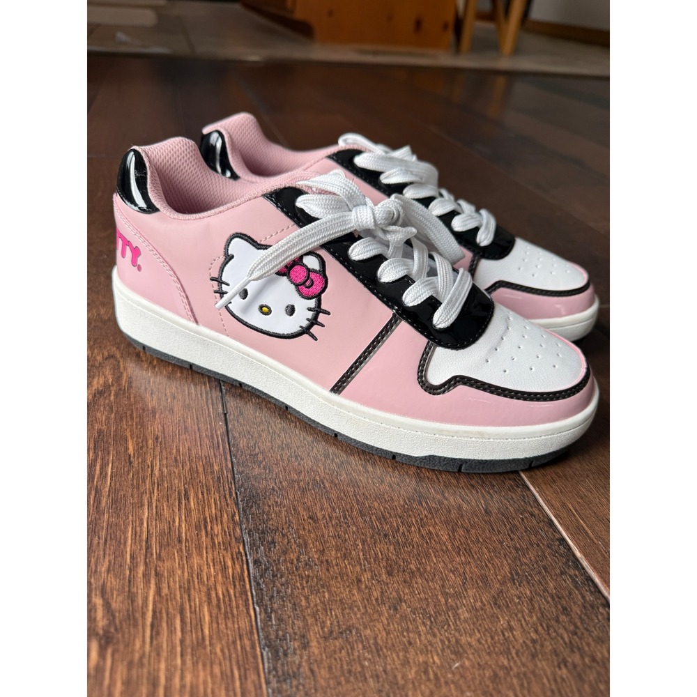 Sanrio Hello Kitty Pink White Black Low-Top Sneakers